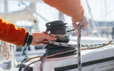 Época Náutica: Reparação e Manitenção de Barcos. Guia Profissional